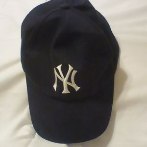 Yankees cap